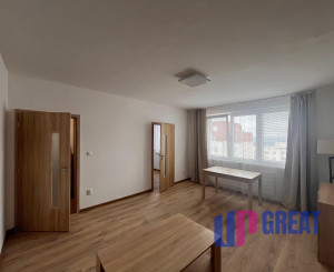 Moderný kompletne zrekonštruovaný 2 izbový byt na prenájom na Mozartovej ulici