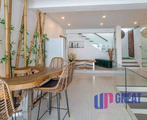 Na predaj luxusná 4-izbová vila s panoramatickým výhľadom na more v prestížnej lokalite Bophut Hills, Koh Samui