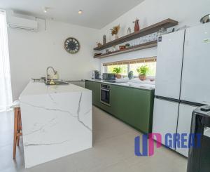 Na predaj luxusná 4-izbová vila s panoramatickým výhľadom na more v prestížnej lokalite Bophut Hills, Koh Samui