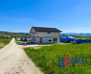 PREDAJ:MODERNÝ DVOJDOM V OBCI NEMEŠANY – 2 DOMY PRE 2 RODINY
