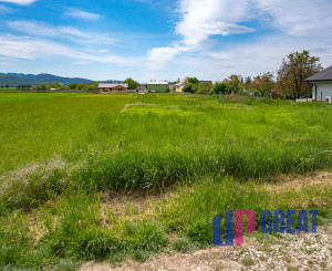 PREDAJ - pozemok pre 1 alebo 2 rodinné domy | 1000m2