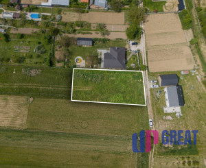 PREDAJ - pozemok pre 1 alebo 2 rodinné domy | 1000m2
