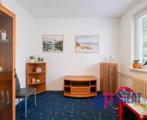 PREDAJ - 5 izbový rodinný dom s garážou | Beckov