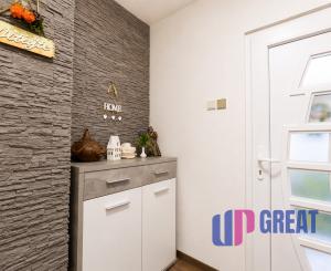 PREDAJ - 5 izbový rodinný dom s garážou | Beckov