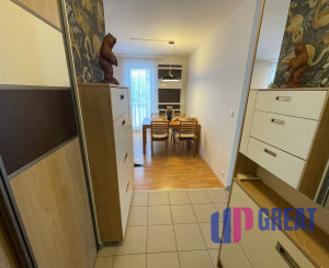Na prenájom 3-izbový byt s balkónmi a 2 parkovacími miestami v Záhorskej Bystrici