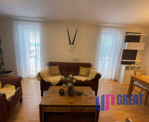 Na prenájom 3-izbový byt s balkónmi a 2 parkovacími miestami v Záhorskej Bystrici