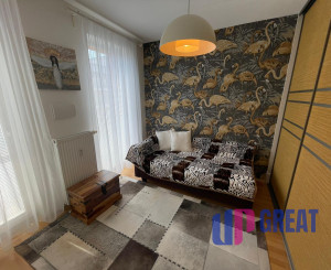 Na prenájom 3-izbový byt s balkónmi a 2 parkovacími miestami v Záhorskej Bystrici