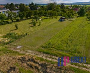 PREDAJ - pozemok na výstavbu rodinného domu (1020m2)