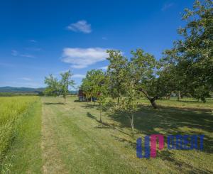 PREDAJ - pozemok na výstavbu rodinného domu (1020m2)