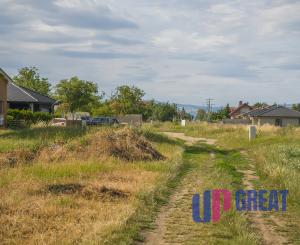 PREDAJ - pozemok na výstavbu rodinného domu (1020m2)