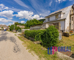 VEĽKÝ DOM, 2 422 m² POZEMKU A LES ZA ZÁHRADOU | HRACHOVIŠTE