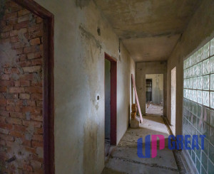 VEĽKÝ DOM, 2 422 m² POZEMKU A LES ZA ZÁHRADOU | HRACHOVIŠTE