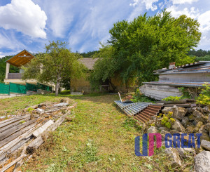 VEĽKÝ DOM, 2 422 m² POZEMKU A LES ZA ZÁHRADOU | HRACHOVIŠTE