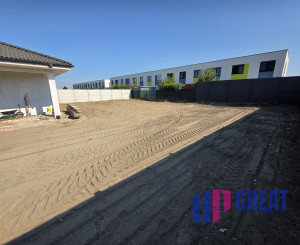 HVIEZDA!!! Posledný Dom na Javorovej pozemok 828m2