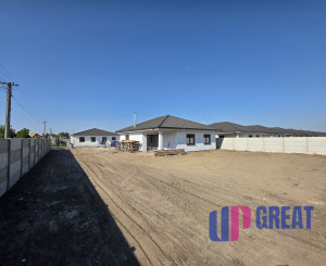 HVIEZDA!!! Posledný Dom na Javorovej pozemok 828m2