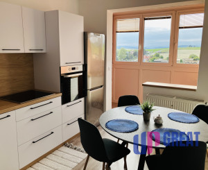 NA PRENÁJOM KOMPLETNE ZARIADENÝ 3-IZBOVÝ BYT 74 m² SO ZASKLENOU LODŽIOU – SMIŽANY