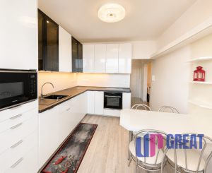 Na prenájom priestranný 4 izbový byt na Wolkrovej ulici v Petržalke