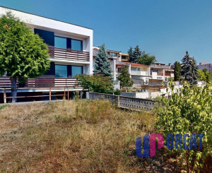 ✅ Priestranný rodinný dom 276 m² s dvojgarážou