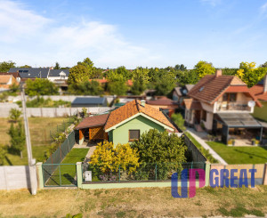 Na predaj Chata s peknou záhradou a krytou terasou vo Vojke