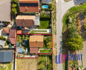 Na predaj Chata s peknou záhradou a krytou terasou vo Vojke