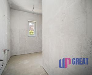 🏡 VILADOMY SENEC | NA PREDAJ 3-IZBOVÝ BYT SO SÚKROMNOU ZÁHRADKOU 48 m²