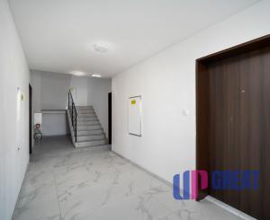 🏡 VILADOMY SENEC | NA PREDAJ 3-IZBOVÝ BYT SO SÚKROMNOU ZÁHRADKOU 48 m²
