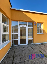 PREDAJ obchodného priestoru na komerčné využitie v Karlovej Vsi.