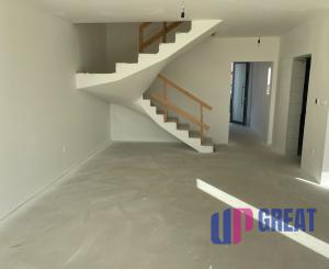 NA PREDAJ MODERNÝ 4-IZBOVÝ VILADOM S GARÁŽOU | NOVÁ SOTINA, SENICA