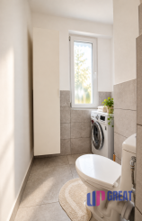 🏡 NA PRENÁJOM | KRÁSNY, KOMPLETNE ZREKONŠTRUOVANÝ 2-IZBOVÝ BYT S BALKÓNOM – NOVÉ MESTO NAD VÁHOM