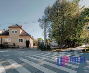 Priestranný 6-izbový rodinný dom – Nešporova ulica, Skalica.