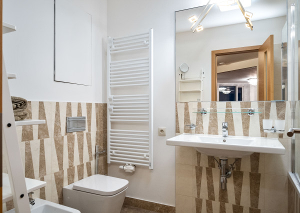 PREDAJ 4 izb. bytu v Panorama City, Bratislava