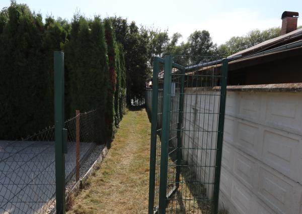 PREDAJ dvojpodlažnej rekreačnej chaty pri Šulianskom jazere