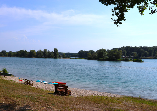 PREDAJ dvojpodlažnej rekreačnej chaty pri Šulianskom jazere