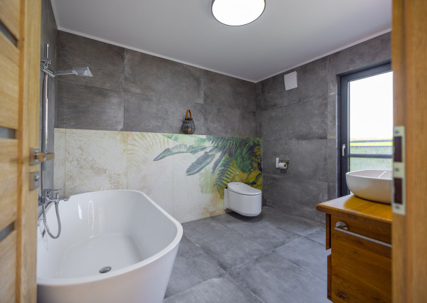 PREDANÉ -  Moderný dom s nádychom luxusu, kúsok od Bratislavy