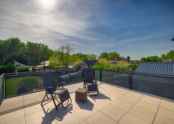 PREDANÉ -  Moderný dom s nádychom luxusu, kúsok od Bratislavy