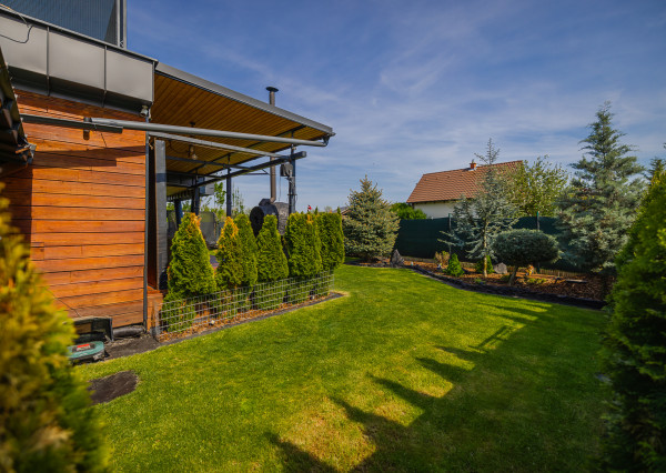 PREDANÉ -  Moderný dom s nádychom luxusu, kúsok od Bratislavy