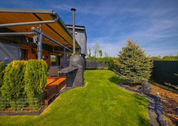 PREDANÉ -  Moderný dom s nádychom luxusu, kúsok od Bratislavy