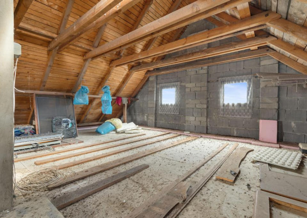 PREDANÉ - Poschodový rodinný dom v obci Horný Bar