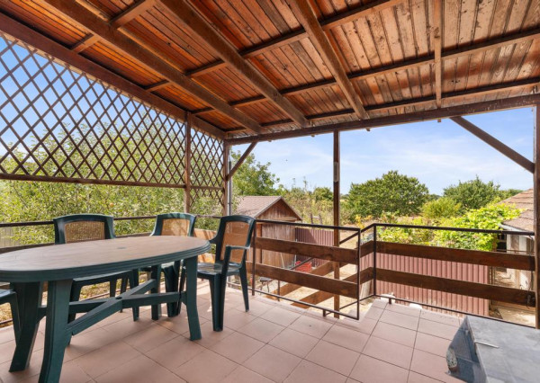 PREDANÉ - Poschodový rodinný dom v obci Horný Bar