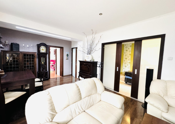 Na predaj 3-izbový byt v centre okresného mesta SENICA.