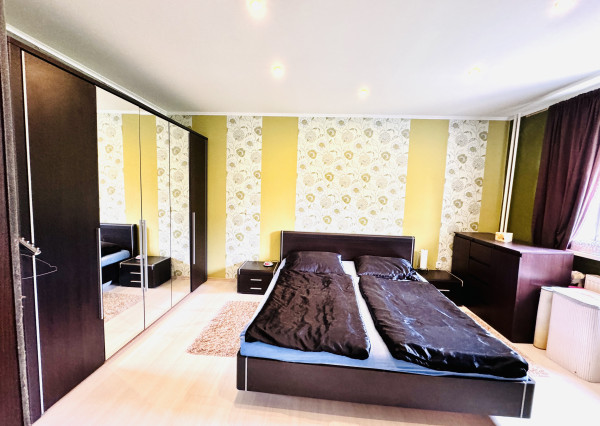 Na predaj 3-izbový byt v centre okresného mesta SENICA.