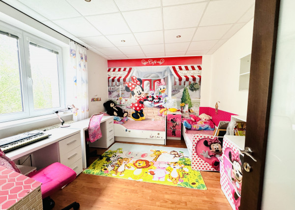 Na predaj 3-izbový byt v centre okresného mesta SENICA.