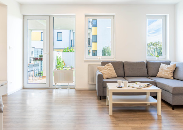 PREDAJ 3 IZBOVÁ  ZARIADENÁ NOVOSTAVBA SO ZÁHRADOU A PARKOVACÍM STÁTÍM V LUKRATÍVNEJ ČASTI MESTA ŠAMORÍN