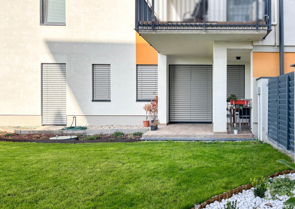 PREDAJ 3 IZBOVÁ  ZARIADENÁ NOVOSTAVBA SO ZÁHRADOU A PARKOVACÍM STÁTÍM V LUKRATÍVNEJ ČASTI MESTA ŠAMORÍN