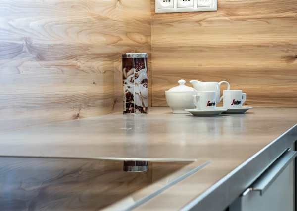 PREDAJ 3 IZBOVÁ  ZARIADENÁ NOVOSTAVBA SO ZÁHRADOU A PARKOVACÍM STÁTÍM V LUKRATÍVNEJ ČASTI MESTA ŠAMORÍN