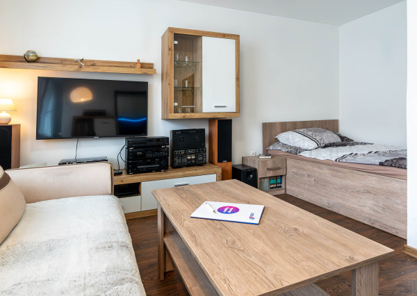 Na predaj útulný, kompletne prerobený 1 izbový zariadený  byt v tichej časti Šamorína.