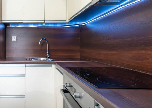 Na predaj útulný, kompletne prerobený 1 izbový zariadený  byt v tichej časti Šamorína.