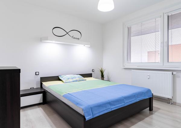 ŠAMORÍN -  3 izb.  BYT NA PRENÁJOM , Hlavná ulica