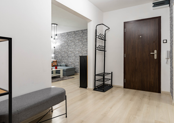 ŠAMORÍN -  3 izb.  BYT NA PRENÁJOM , Hlavná ulica