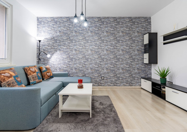 ŠAMORÍN -  3 izb.  BYT NA PRENÁJOM , Hlavná ulica